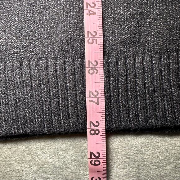 Old Navy Sweater Men Size L White Gray Fair Isle Polar Bear Snowflake Cabin Cozy - Picture 7 of 10